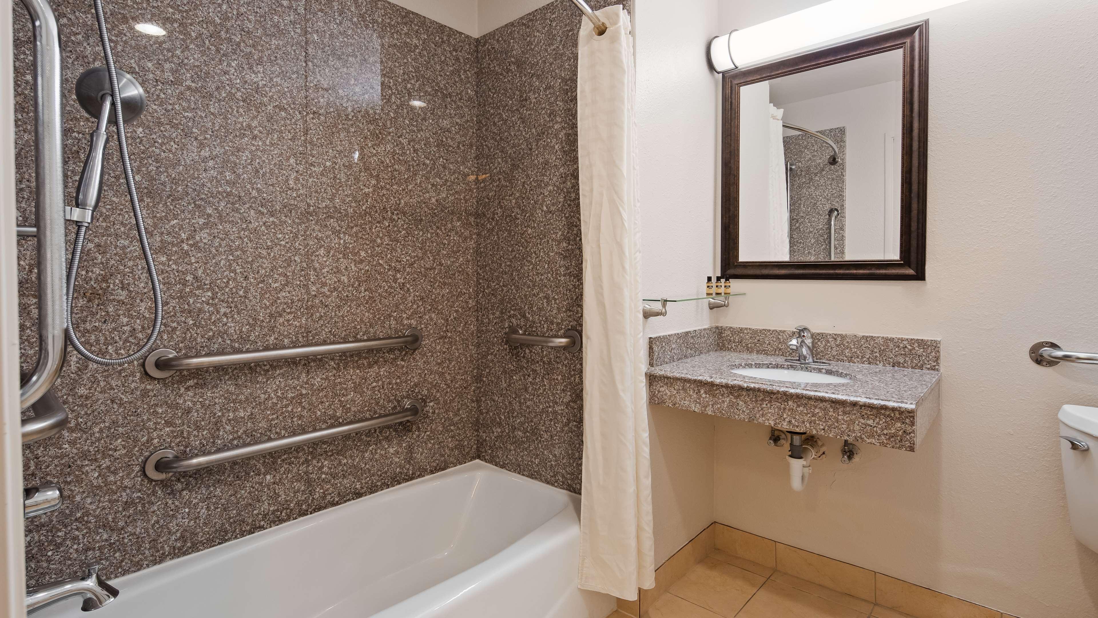 Best Western Plus Kansas City Airport - Kci East Buitenkant foto