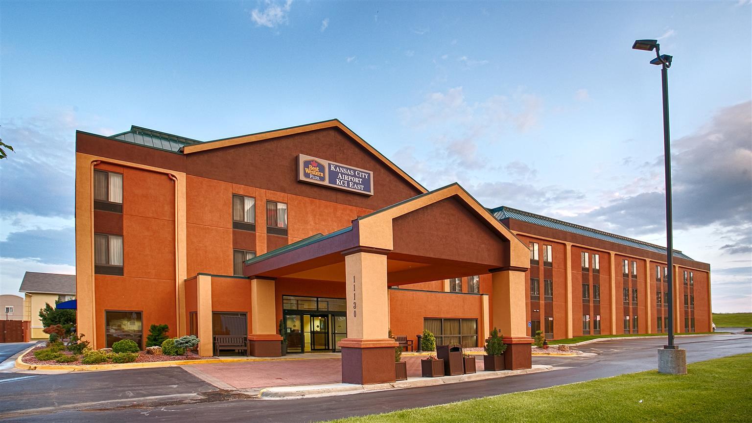 Best Western Plus Kansas City Airport - Kci East Buitenkant foto